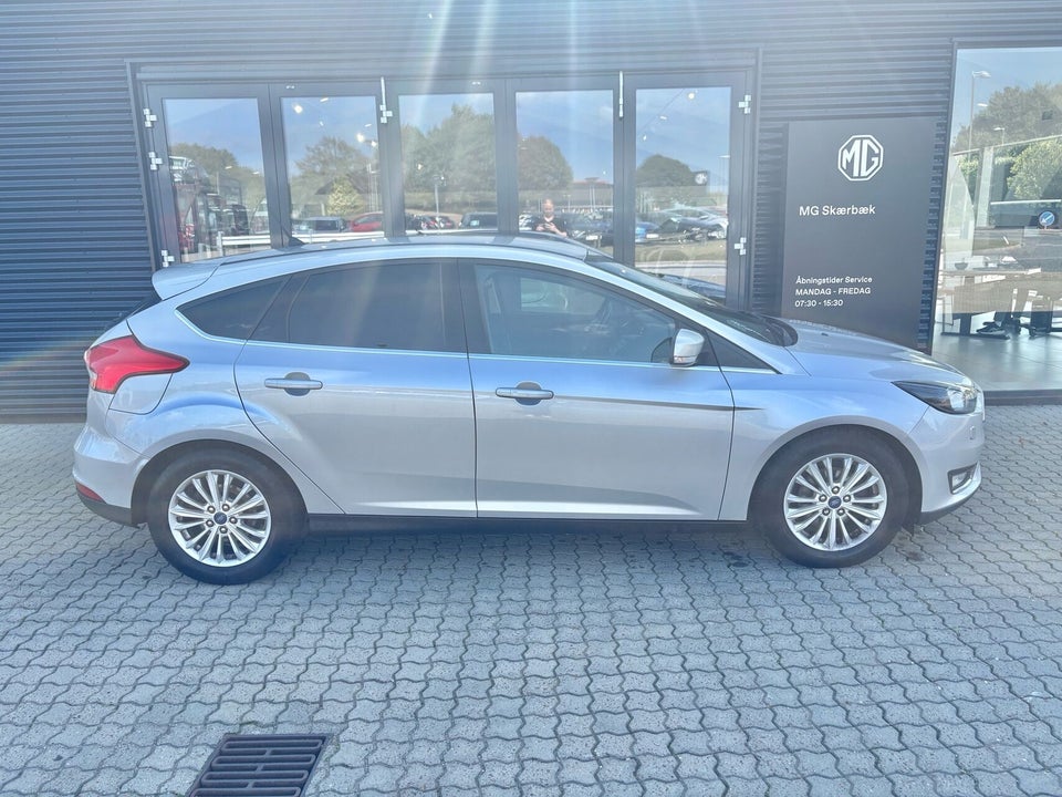 Ford Focus 1,0 EcoBoost Titanium 5d