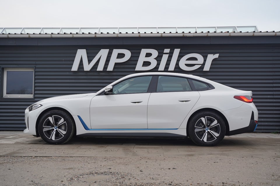 BMW i4 eDrive40 Charged 5d