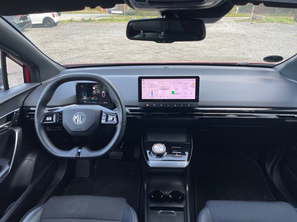 MG MG4 64 Luxury 5d