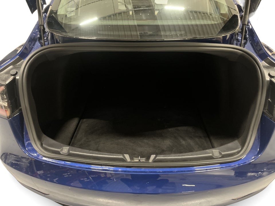 Tesla Model 3 Standard Range+ RWD 4d