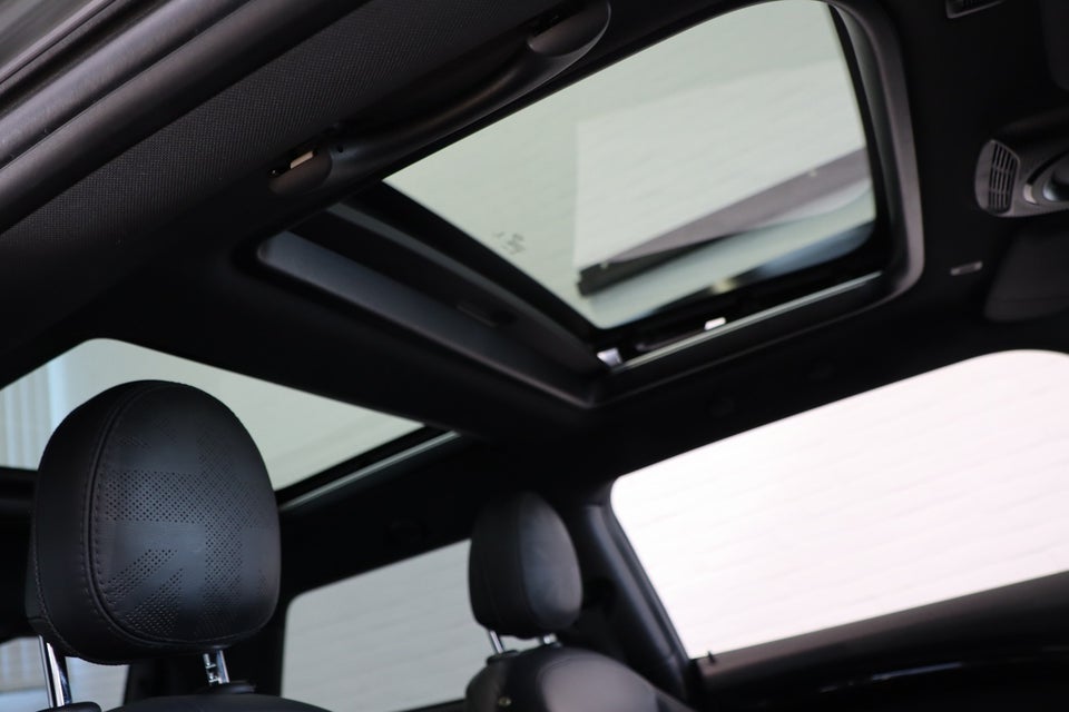 MINI Cooper SE Greenwich 3d