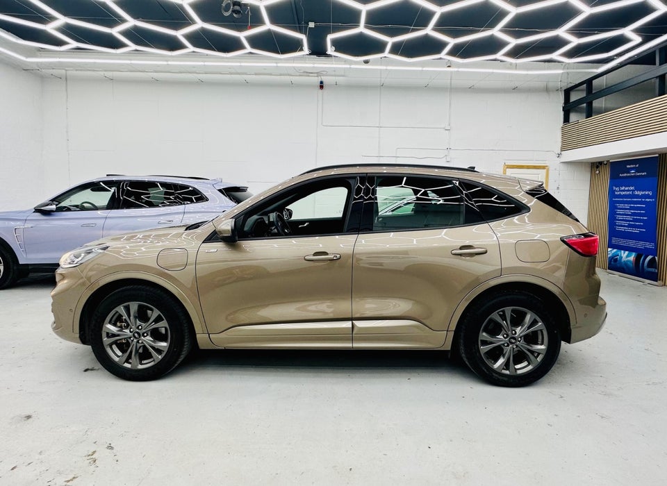 Ford Kuga 2,5 PHEV ST-Line CVT 5d