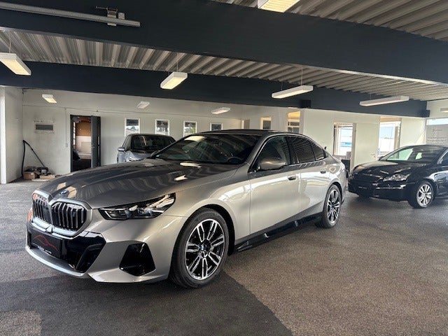BMW i5 eDrive40 M-Sport 4d