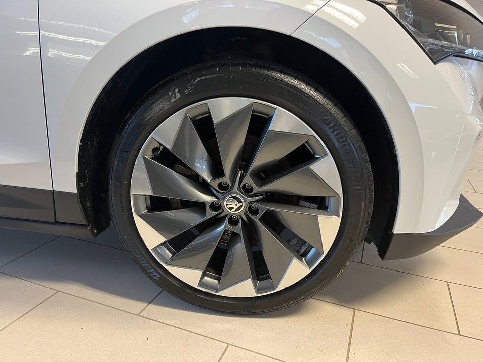 Skoda Enyaq 80 iV Suite 5d