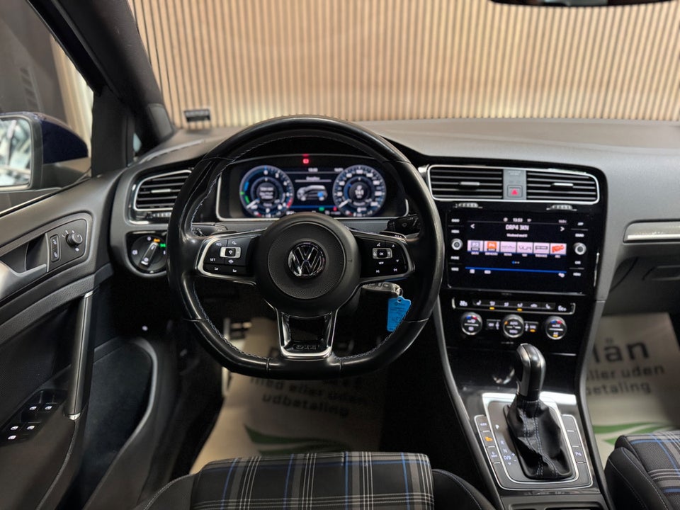 VW Golf VII 1,4 GTE DSG 5d