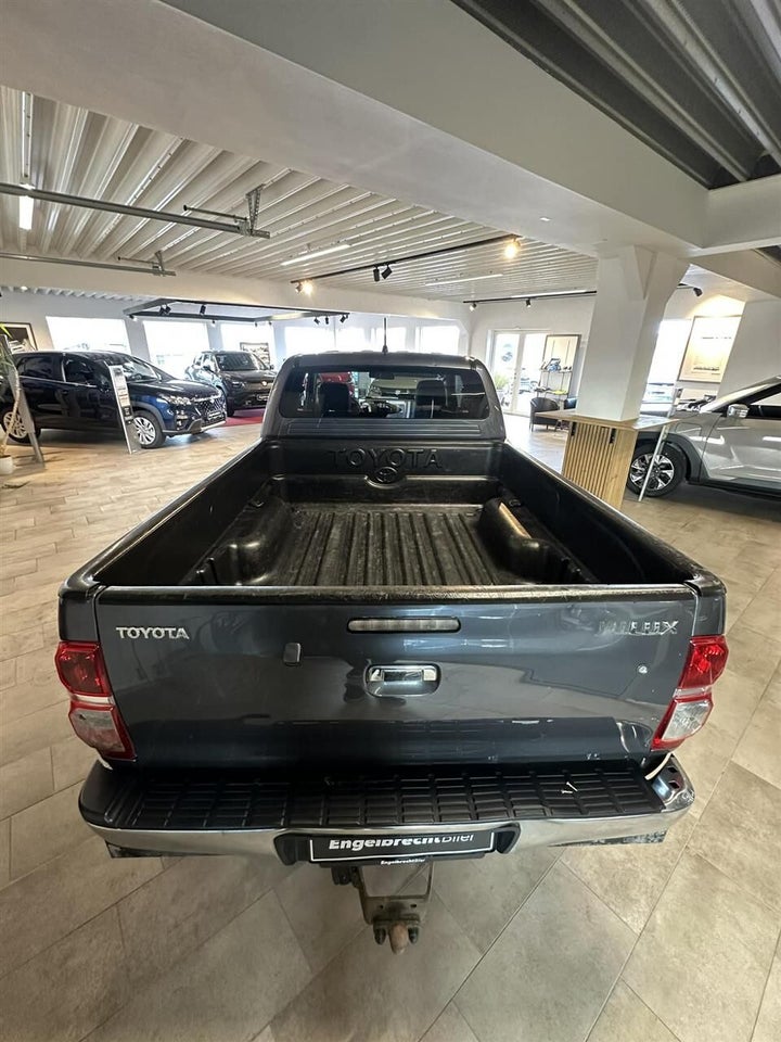 Toyota HiLux 2,5 D-4D 144 Ex.Kab 4x4 T3 2d