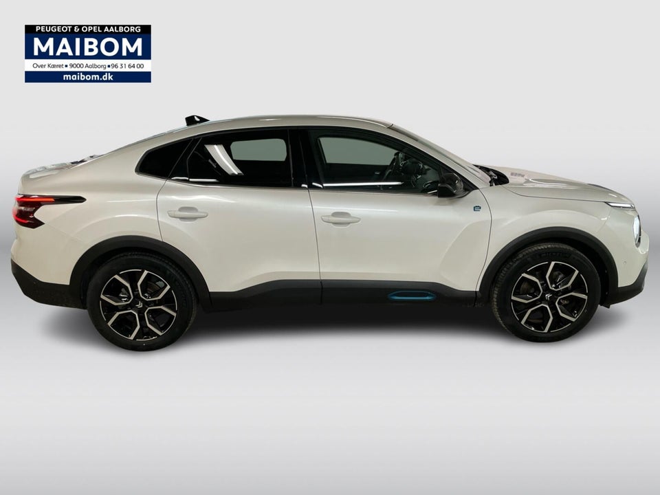 Citroën ë-C4 X 50 Shine 4d