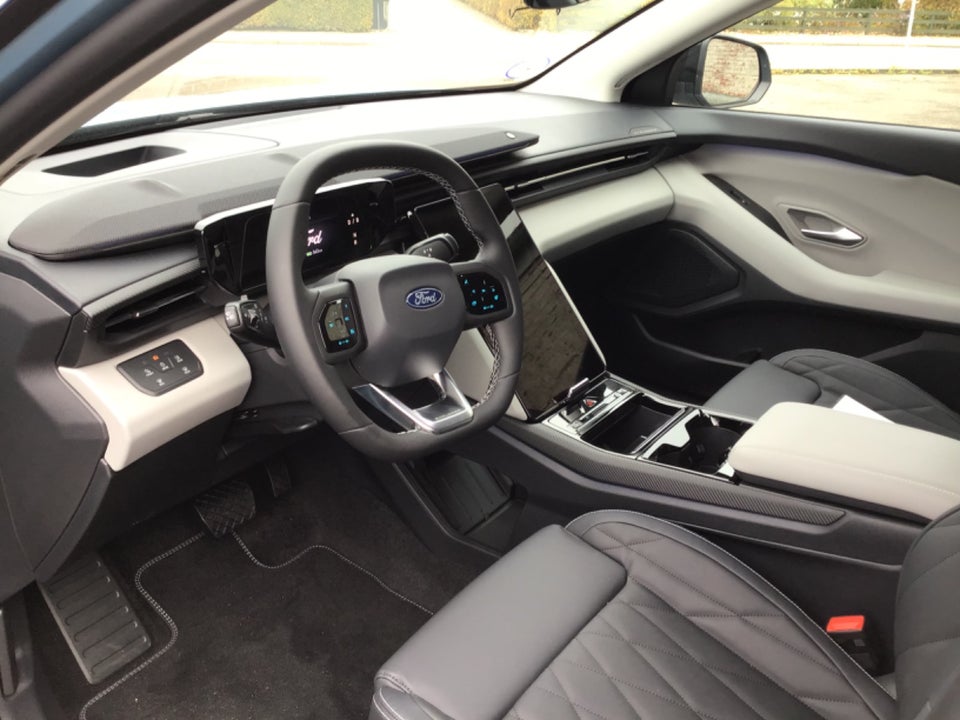 Ford Explorer 79 Premium Extended Range AWD 5d