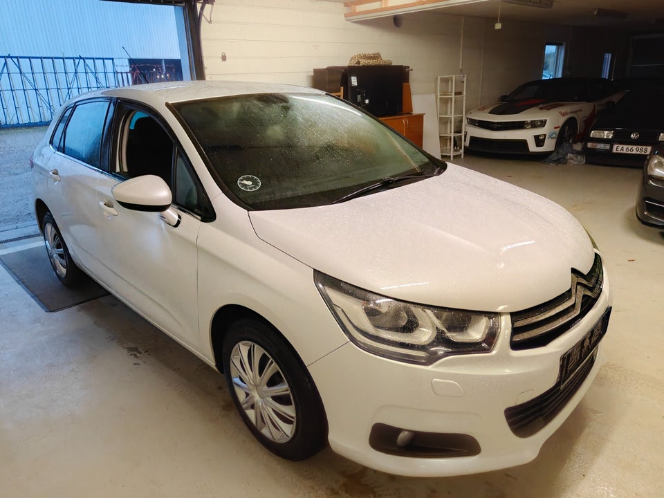 Citroën C4 1,2 PureTech 130 Live 5d