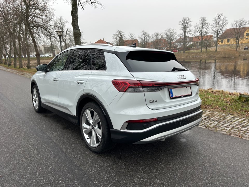 Audi Q4 e-tron 35 S-line 5d