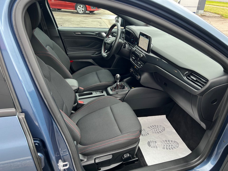 Ford Focus 1,0 EcoBoost ST-Line stc. 5d