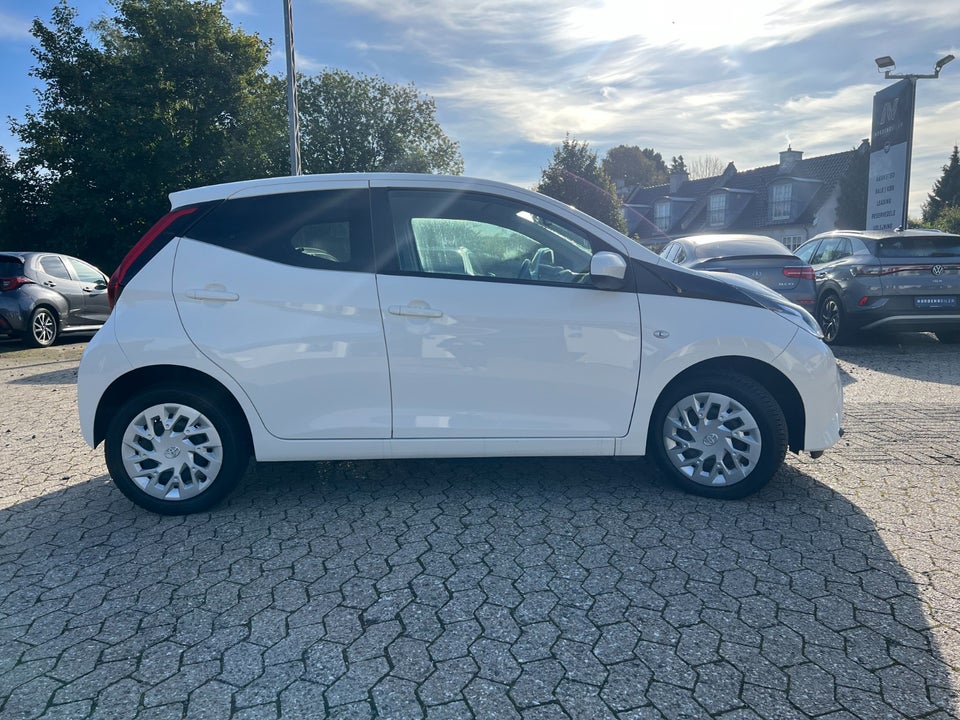 Toyota Aygo 1,0 VVT-i x-pression 5d