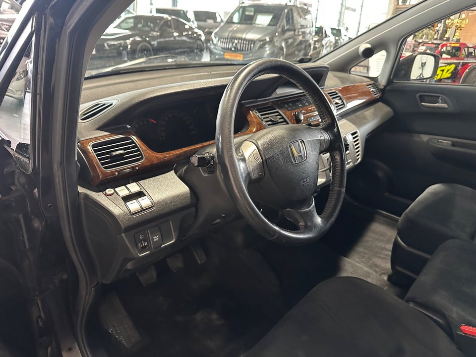 Honda FR-V 2,0i Executive Van 5d