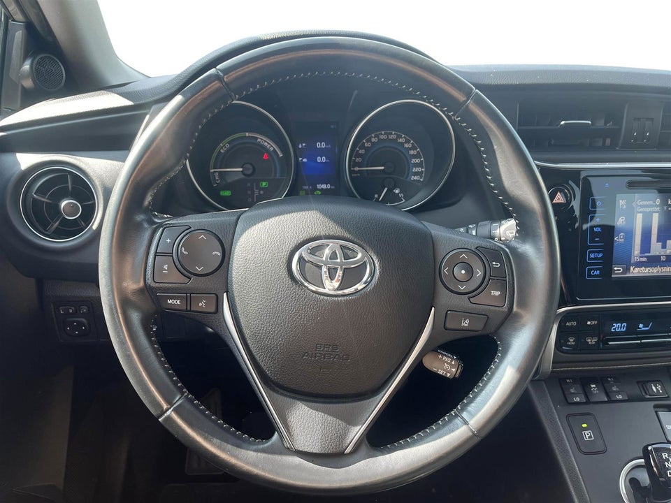 Toyota Auris 1,8 Hybrid Prestige CVT 5d