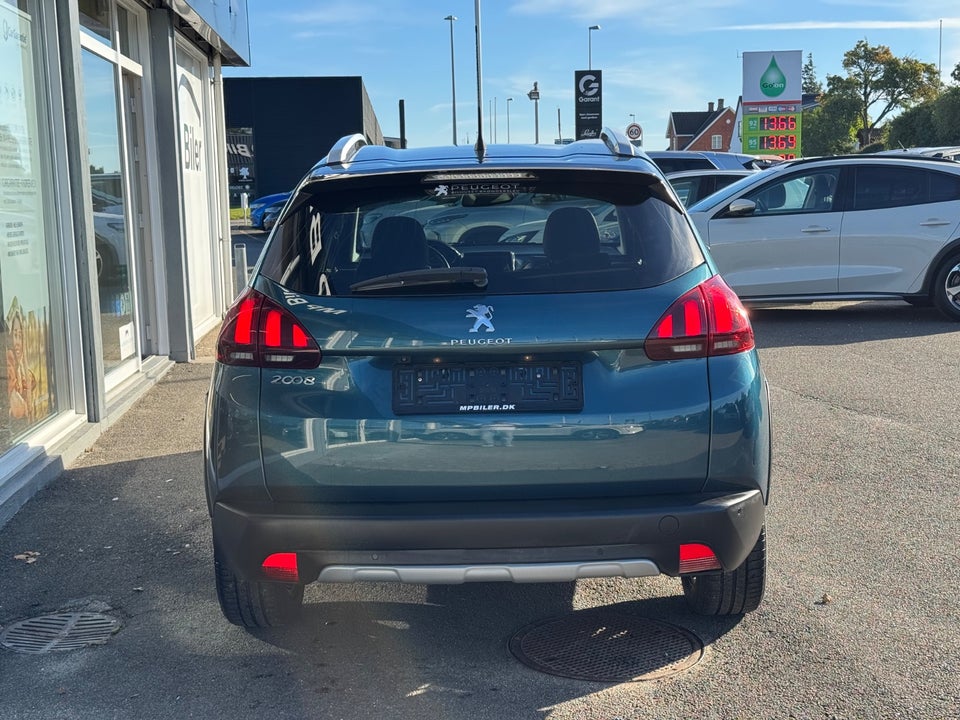 Peugeot 2008 1,6 BlueHDi 100 Allure Sky 5d