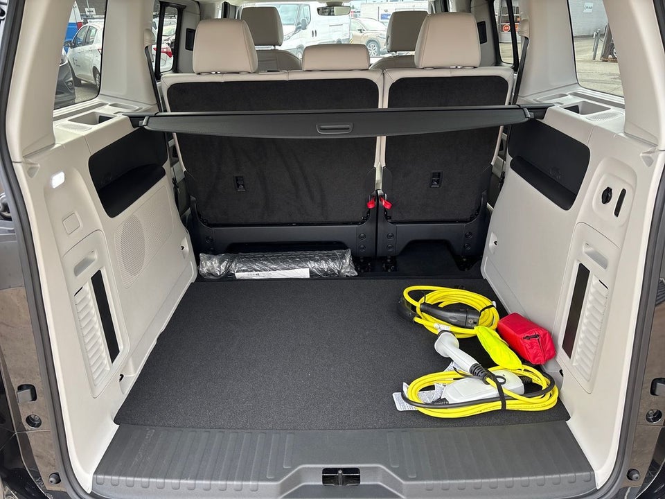 VW ID.Buzz 77 Pro SWB 5d