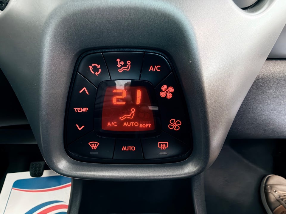 Toyota Aygo 1,0 VVT-i x-press 5d