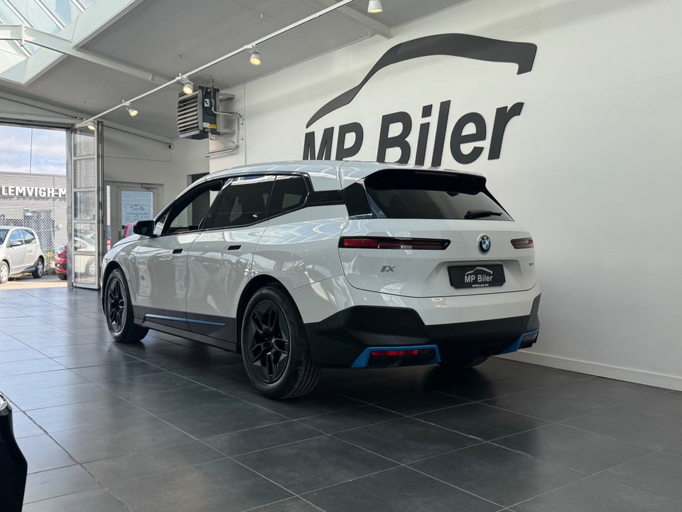 BMW iX xDrive40 Sport 5d