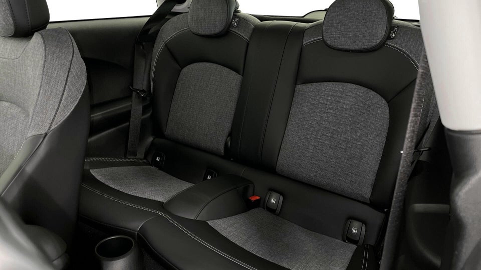 MINI Cooper SE Classic Trim 3d