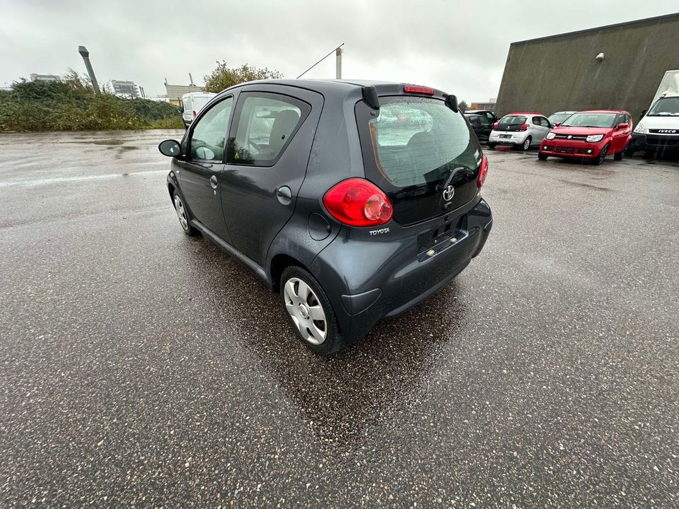 Toyota Aygo 1,0 Plus komfort 5d