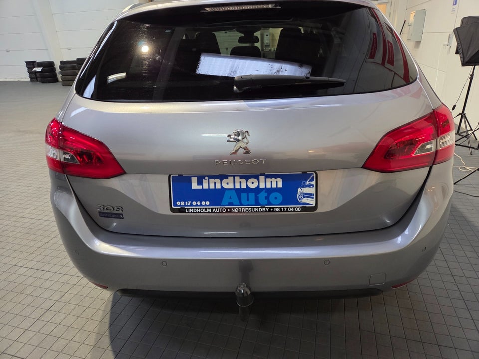 Peugeot 308 1,6 BlueHDi 120 Allure Sky SW EAT6 5d