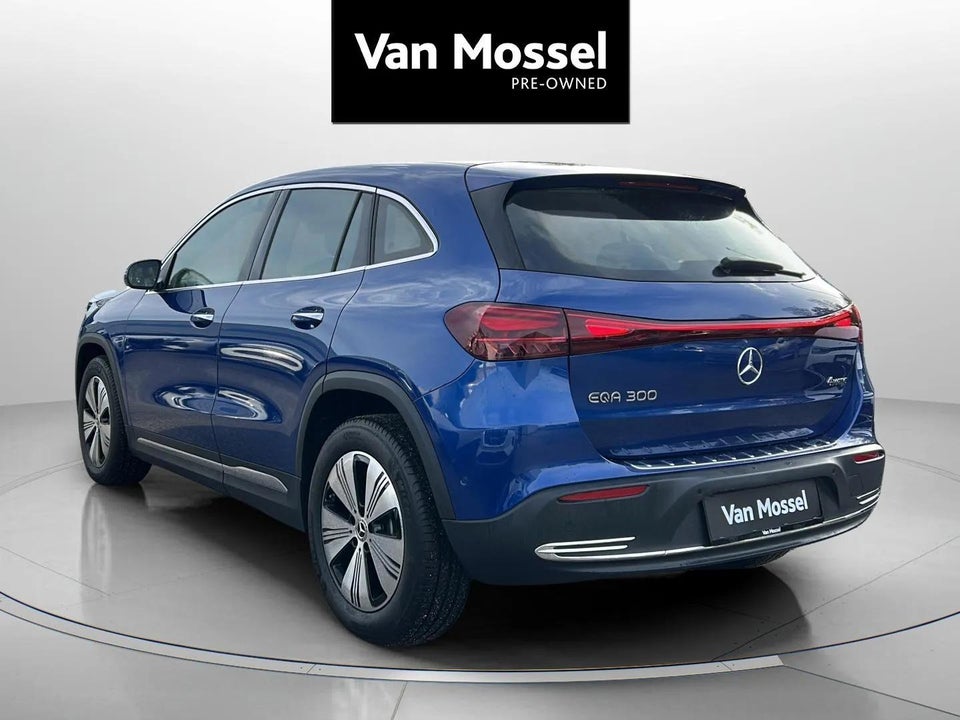 Mercedes EQA300 Progressive 4Matic 5d