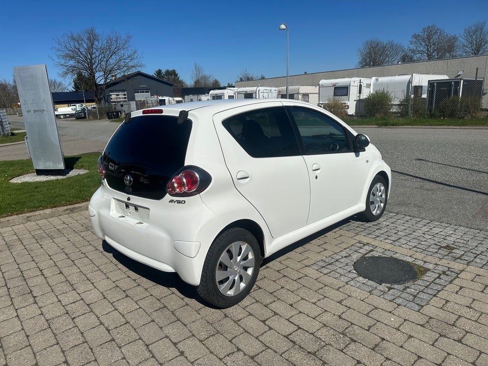 Toyota Aygo 1,0 VVT-i T1 5d