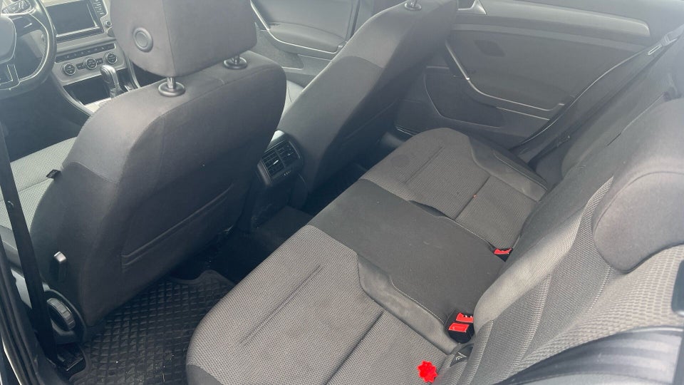 VW Golf VII 2,0 TDi 150 Comfortline Variant DSG BM 5d