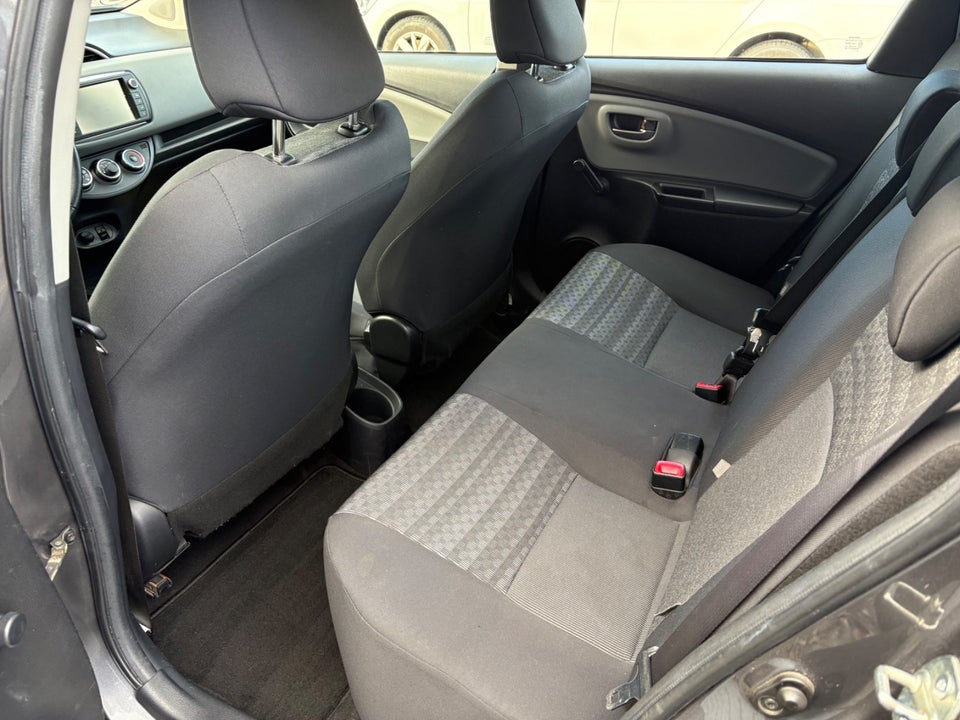 Toyota Yaris 1,0 VVT-i T2 5d