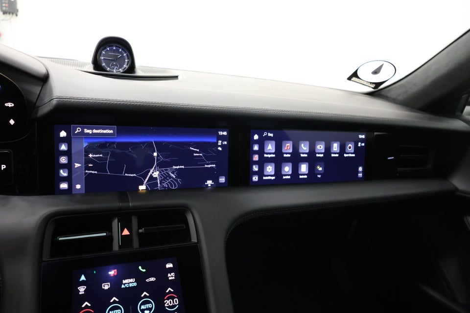 Porsche Taycan Performance+ 4d