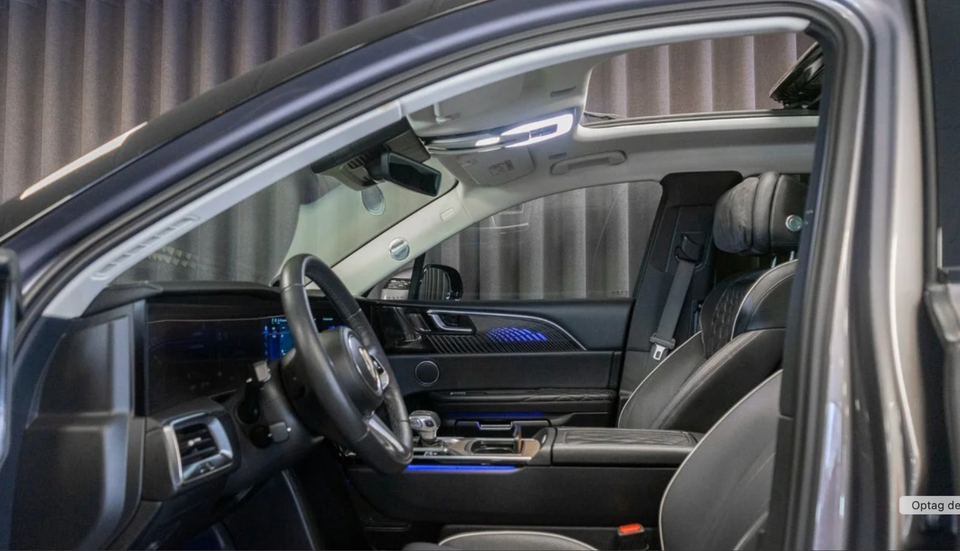 Hongqi E-HS9 99 Exclusive 5d