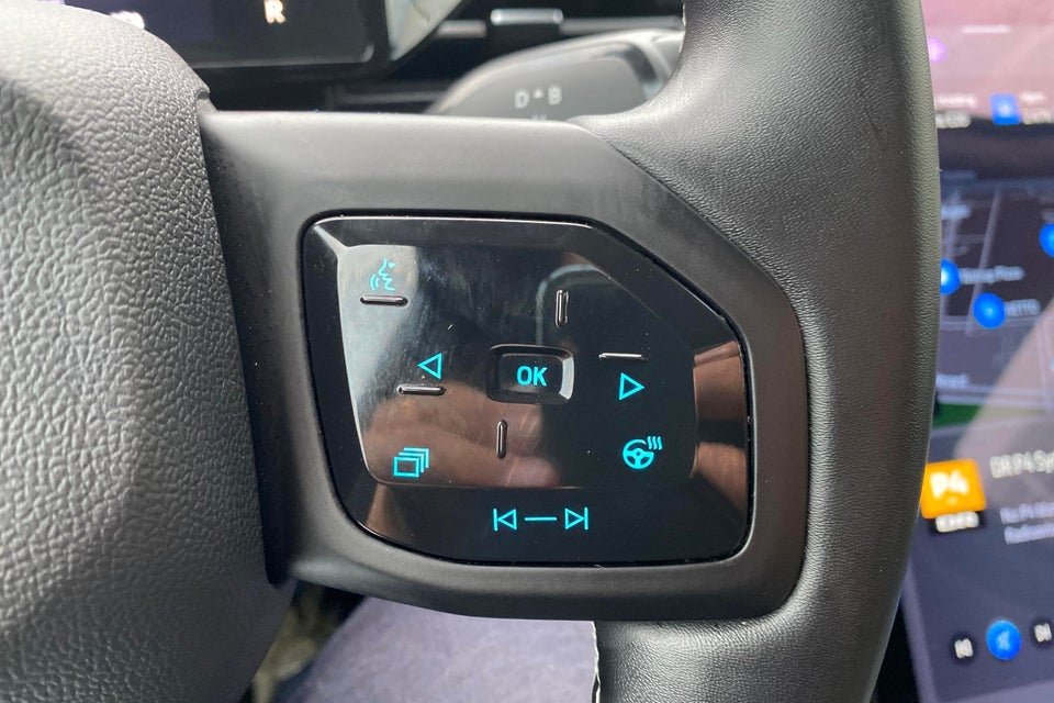 Ford Explorer 77 Premium Extended Range 5d