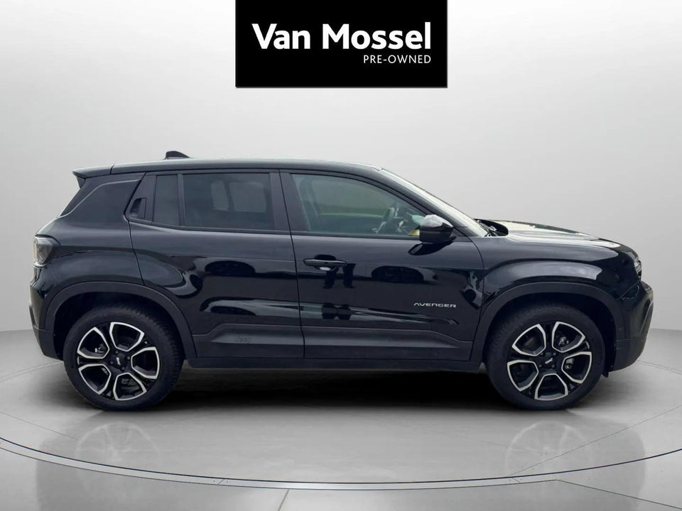 Jeep Avenger 54 1st Edition 5d