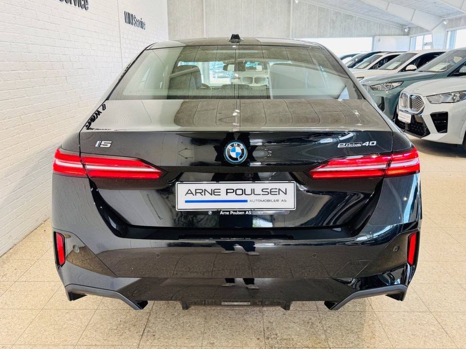 BMW i5 eDrive40 M-Sport 4d