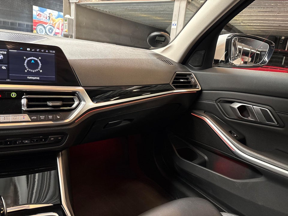 BMW 330e 2,0 Touring aut. 5d