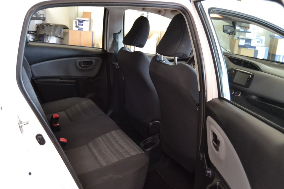 Toyota Yaris 1,0 VVT-i T2 5d