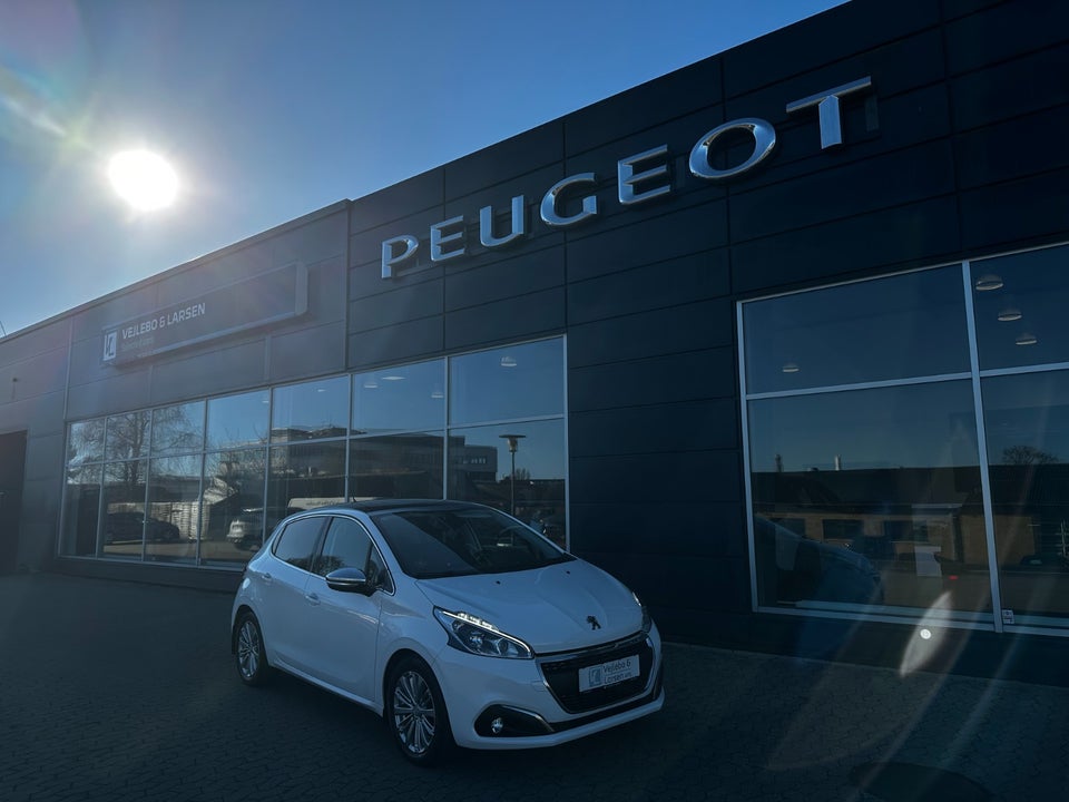 Peugeot 208 1,5 BlueHDi 100 Prestige Sky 5d