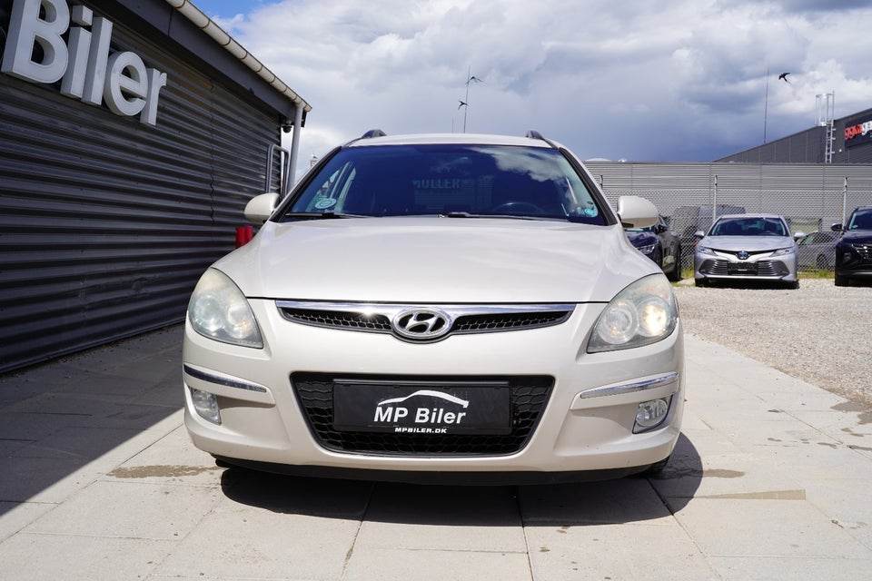 Hyundai i30 1,6 CRDi 115 Comfort CW aut. 5d