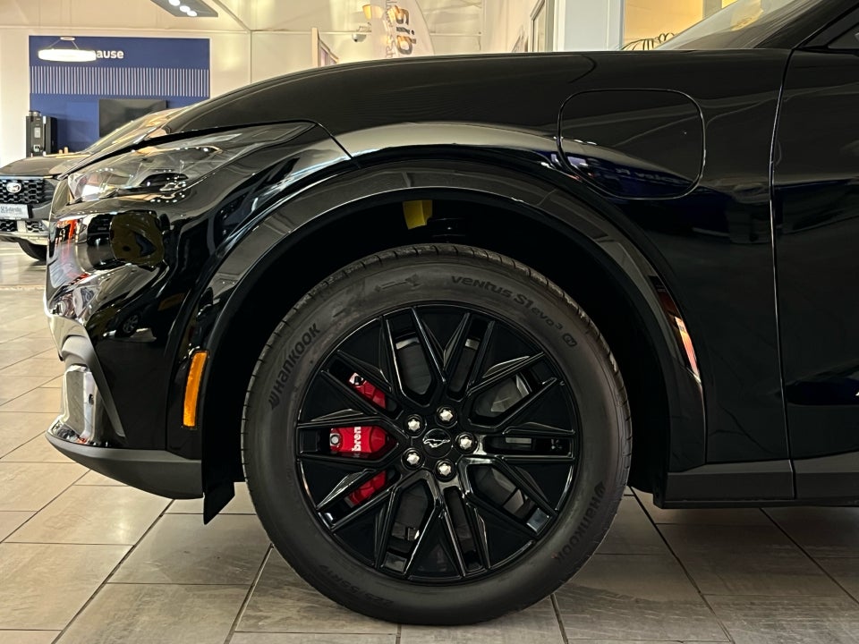 Ford Mustang Mach-E 88 Premium Extended Range AWD 5d