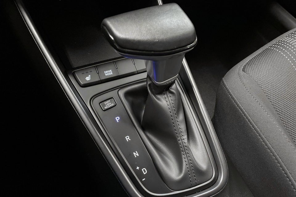 Hyundai i20 1,0 T-GDi Essential DCT 5d