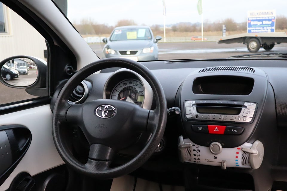 Toyota Aygo 1,0 VVT-i T2 Air Connect 5d