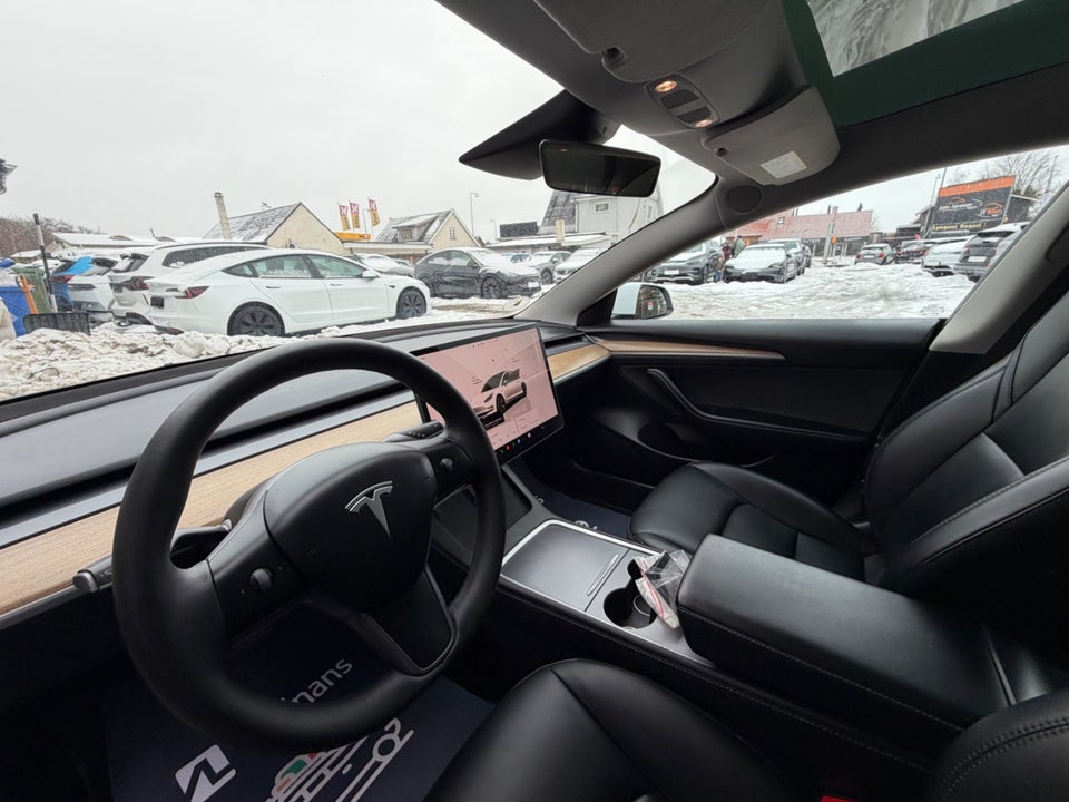 Tesla Model 3 Long Range RWD 4d