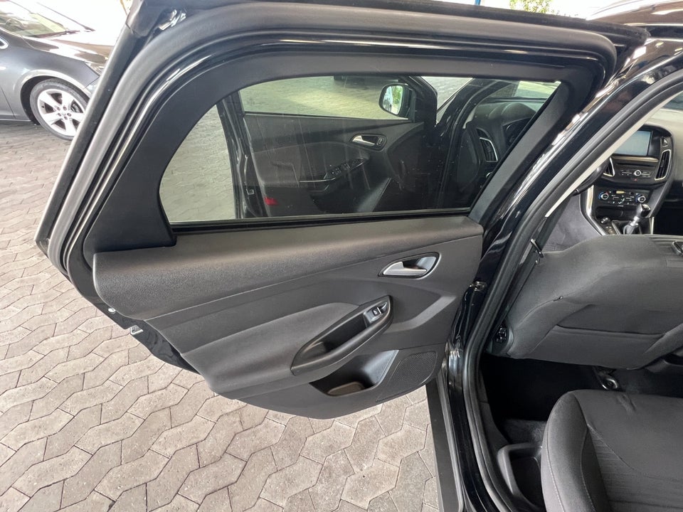 Ford Focus 1,0 SCTi 125 Titanium stc. 5d