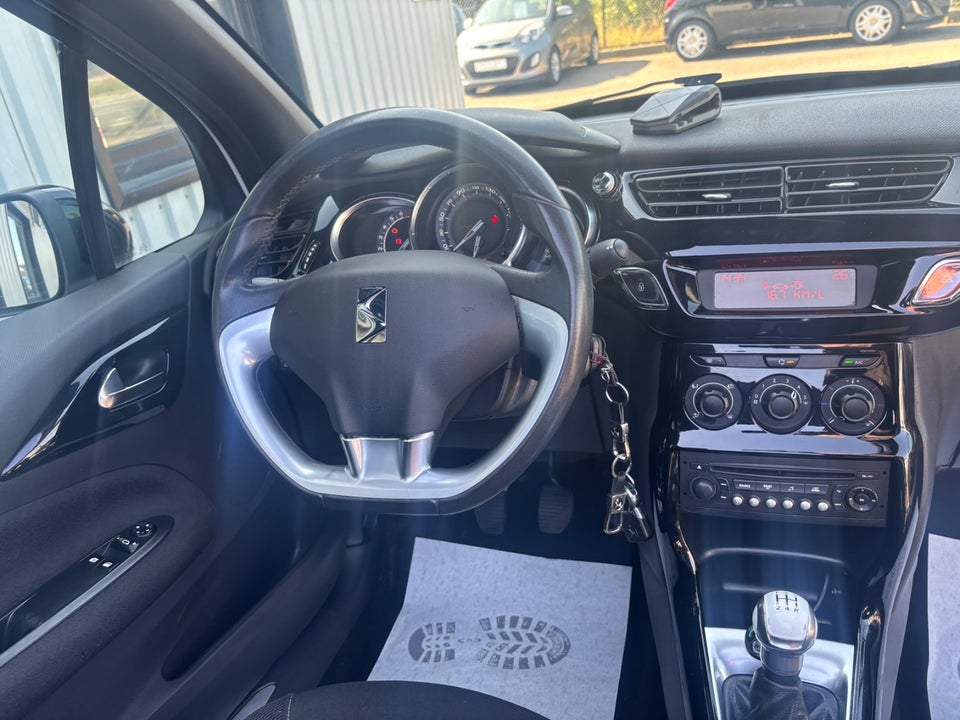 Citroën DS3 1,2 PureTech 82 Style Cabrio 2d