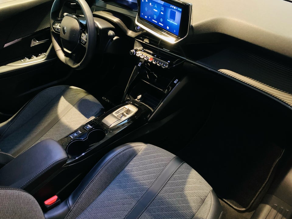 Peugeot e-2008 50 Allure 5d