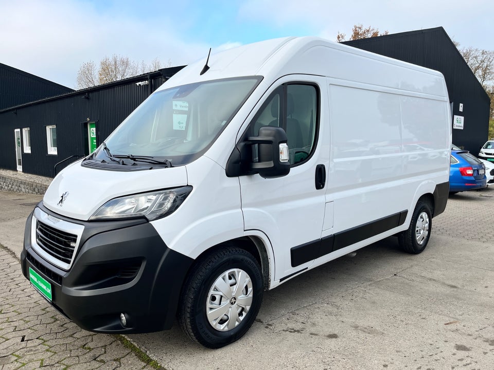 Peugeot Boxer 435 2,2 BlueHDi 165 L2H2 Ultimate