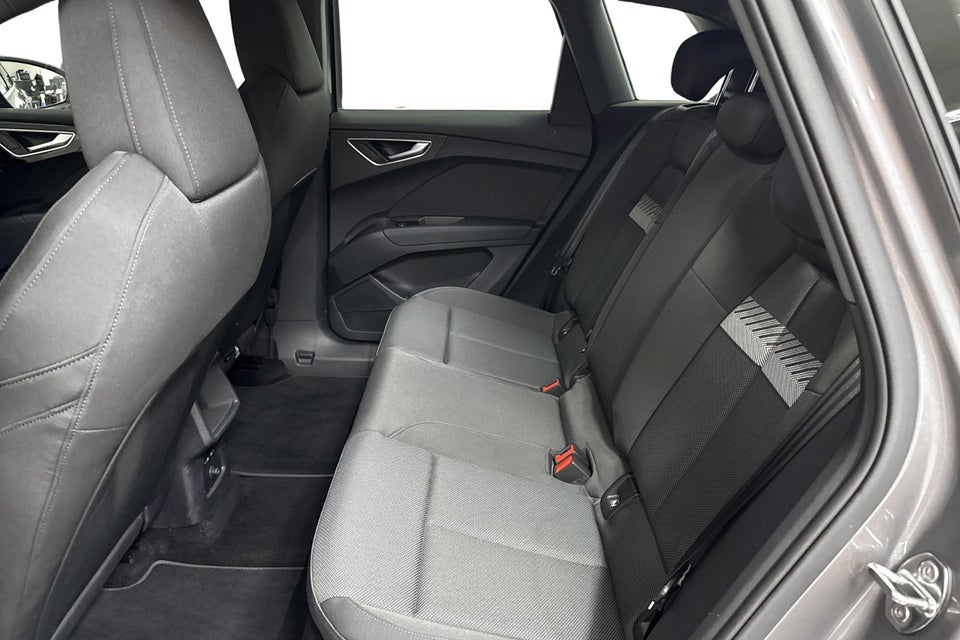 Audi Q4 e-tron 45 Progress 5d