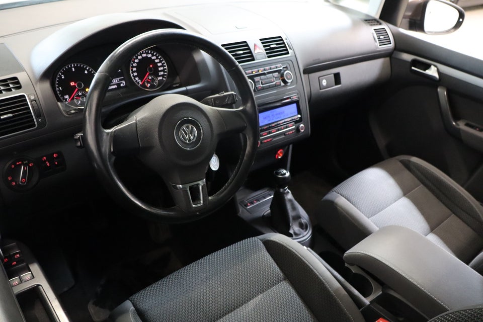 VW Touran 1,6 TDi 105 Comfortline BMT 7prs 5d