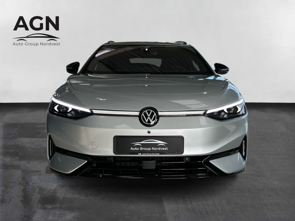 VW ID.7 77 Style+ Tourer 5d