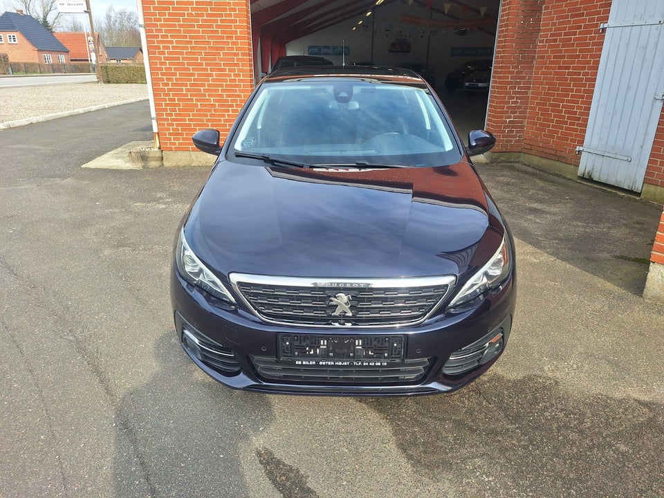 Peugeot 308 1,6 BlueHDi 120 Selection Sky 5d